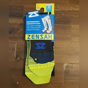 SOLD. NWT Zensah Featherweight Compression Socks Unisex Medium